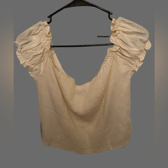 Womens Cream Color Crop Top L​  NWT - Picture 2 of 2